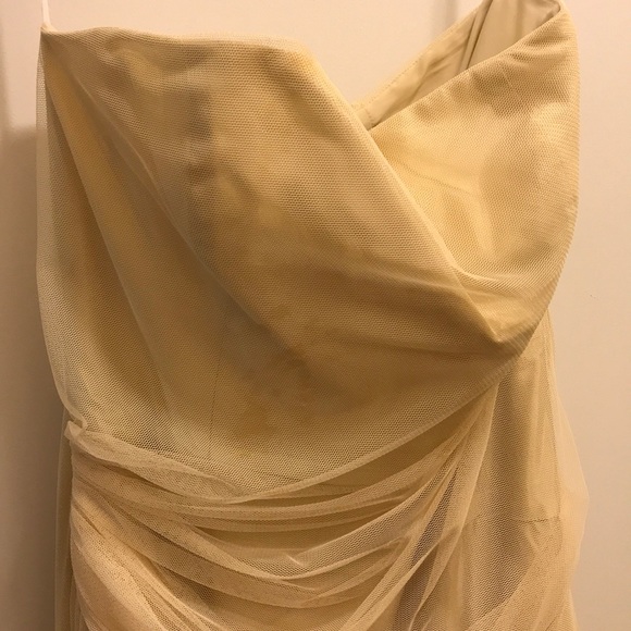 Vera Wang gown - Picture 3 of 7